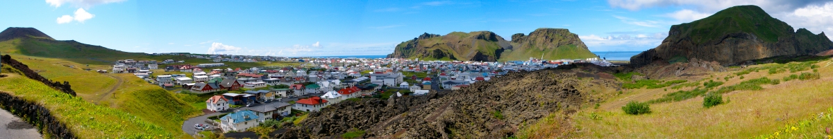 Heimaey Panorama (Thomas Quine) CC BY-SA Heimaey Panorama (Thomas Quine) CC BY-SA
