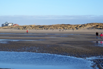 2016-03-24 04-03 Nordsee 042 Juist, Strand (Allie_Caulfield)  [flickr.com]  CC BY 
Infos zur Lizenz unter 'Bildquellennachweis'