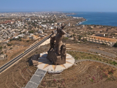 African Renaissance Monument (Jeff Attaway)  [flickr.com]  CC BY 
Infos zur Lizenz unter 'Bildquellennachweis'