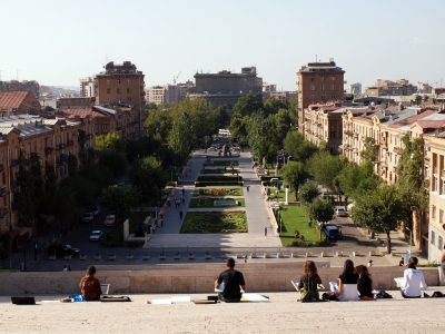 Armenia - Cascade looking towards the Opera House (ReflectedSerendipity)  [flickr.com]  CC BY-SA 
Infos zur Lizenz unter 'Bildquellennachweis'