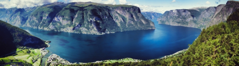 Aurlandfjord Panorama (SØ JORD)  [flickr.com]  CC BY-ND 
Infos zur Lizenz unter 'Bildquellennachweis'