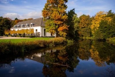 Autumn at Engelenburg Castle (Roman Boed)  [flickr.com]  CC BY 
Infos zur Lizenz unter 'Bildquellennachweis'