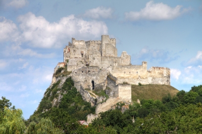 Beckovský hrad (Klearchos Kapoutsis)  [flickr.com]  CC BY 
Infos zur Lizenz unter 'Bildquellennachweis'