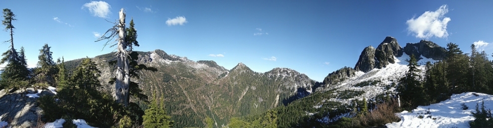 Binkert trail panoramic view on the west lion (Martin Lopatka)  [flickr.com]  CC BY-SA 
Infos zur Lizenz unter 'Bildquellennachweis'