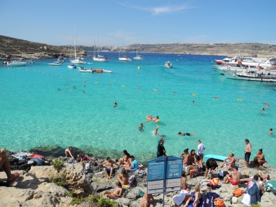 Blue Lagoon, Comino, Malta (Shepard4711)  [flickr.com]  CC BY-SA 
Infos zur Lizenz unter 'Bildquellennachweis'