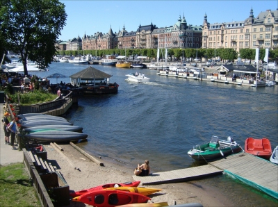 Boats, water, houses (David J)  [flickr.com]  CC BY 
Infos zur Lizenz unter 'Bildquellennachweis'