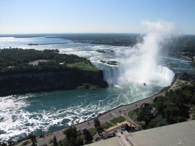 Canadian Falls, Niagara Falls (470655) (Robert Linsdell)  [flickr.com]  CC BY 
Infos zur Lizenz unter 'Bildquellennachweis'