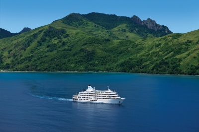 Captain Cook Cruises Reef Endeavour (Roderick Eime)  [flickr.com]  CC BY 
Infos zur Lizenz unter 'Bildquellennachweis'
