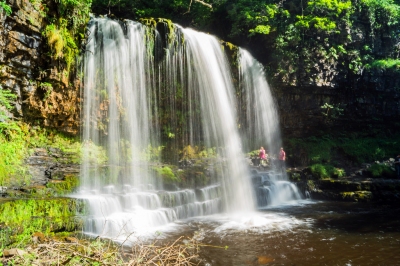 Cascade (Phil Dolby)  [flickr.com]  CC BY 
Infos zur Lizenz unter 'Bildquellennachweis'