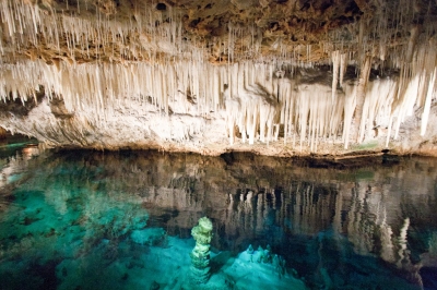Crystal cave (Andrew Malone)  [flickr.com]  CC BY 
Infos zur Lizenz unter 'Bildquellennachweis'