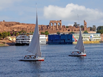 Egypt-5B-023 - Approaching Aswan (Dennis Jarvis)  [flickr.com]  CC BY-SA 
Infos zur Lizenz unter 'Bildquellennachweis'