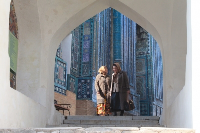 Entrance to Shah-e Zinda, Samarkand, Uzbekistan (Robert Wilson)  [flickr.com]  CC BY-ND 
Infos zur Lizenz unter 'Bildquellennachweis'