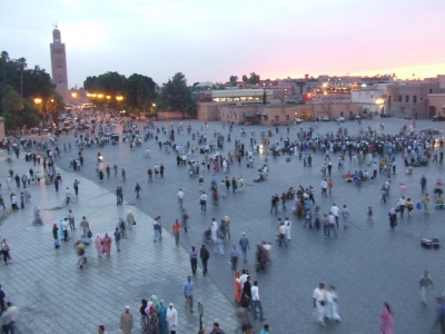 Jemaa El Fna Marrakech 2006113 (Britrob)  [flickr.com]  CC BY 
Infos zur Lizenz unter 'Bildquellennachweis'