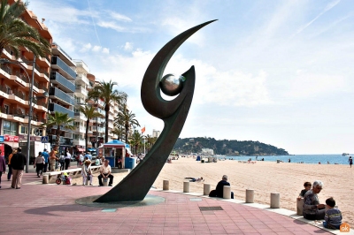 LLORET DE MAR (OK Apartment)  [flickr.com]  CC BY 
Infos zur Lizenz unter 'Bildquellennachweis'