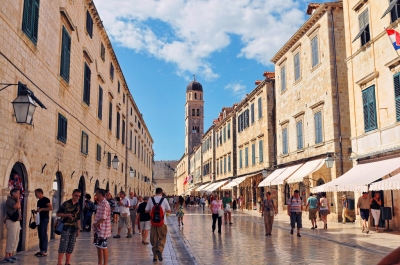 Main street of Dubrovnik (Tambako The Jaguar)  [flickr.com]  CC BY-ND 
Infos zur Lizenz unter 'Bildquellennachweis'