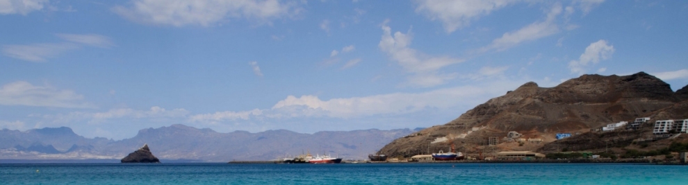 Mindelo, São Vicente, Cape Verde (Caroline Granycome)  [flickr.com]  CC BY-SA 
Infos zur Lizenz unter 'Bildquellennachweis'