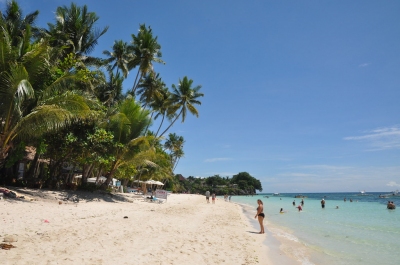 Panglao Alona Beach (Kullez)  [flickr.com]  CC BY 
Infos zur Lizenz unter 'Bildquellennachweis'