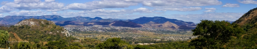 Panorama over Mutare (Derek Winterburn)  [flickr.com]  CC BY-ND 
Infos zur Lizenz unter 'Bildquellennachweis'