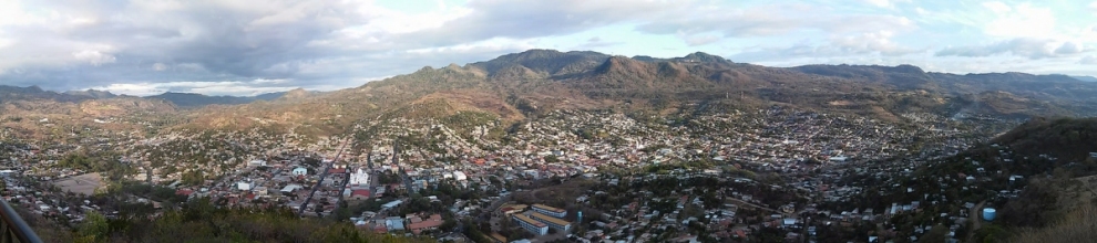 Panorámica de Matagalpa, Nicaragua (Zenia Nuñez)  [flickr.com]  CC BY 
Infos zur Lizenz unter 'Bildquellennachweis'