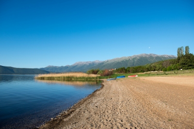 Prespa beach, Macedonia (Andrey)  [flickr.com]  CC BY 
Infos zur Lizenz unter 'Bildquellennachweis'