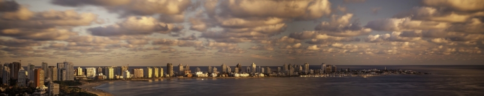 Punta del Este Panorama - Skyline and Clouds  | 130327--jikatu (Jimmy Baikovicius)  [flickr.com]  CC BY-SA 
Infos zur Lizenz unter 'Bildquellennachweis'