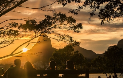 Rio de Janeiro - Brazil - Sunset (Sam valadi)  [flickr.com]  CC BY 
Infos zur Lizenz unter 'Bildquellennachweis'