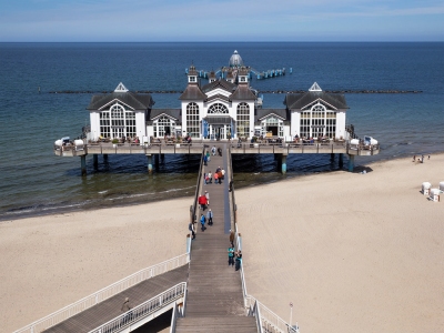 Sellin (Rügen), pier (unukorno)  [flickr.com]  CC BY 
Infos zur Lizenz unter 'Bildquellennachweis'