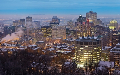 Skyline - Montreal, Quebec, Canada at Twilight (Jim Trodel)  [flickr.com]  CC BY-SA 
Infos zur Lizenz unter 'Bildquellennachweis'