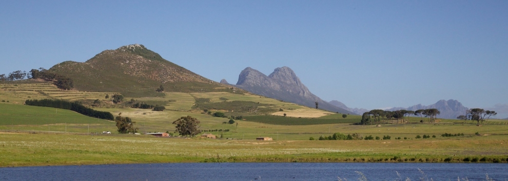 South African Wine Country (David Brossard)  [flickr.com]  CC BY-SA 
Infos zur Lizenz unter 'Bildquellennachweis'