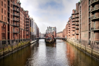 Speicherstadt (Marcus Pink)  [flickr.com]  CC BY 
Infos zur Lizenz unter 'Bildquellennachweis'