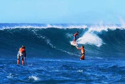 Stand up paddle surfing on the huge waves off Sunset Beach (Peggy2012CREATIVELENZ)  [flickr.com]  CC BY 
Infos zur Lizenz unter 'Bildquellennachweis'