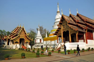 Thailand_3920 - Bye to Wat Phra Singh. (Dennis Jarvis)  [flickr.com]  CC BY-SA 
Infos zur Lizenz unter 'Bildquellennachweis'