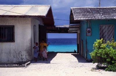 The Marshall Islands - Majuro - Window (Stefan Lins)  [flickr.com]  CC BY 
Infos zur Lizenz unter 'Bildquellennachweis'