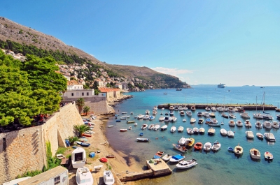 The port of Dubrovnik (Tambako The Jaguar)  [flickr.com]  CC BY-ND 
Infos zur Lizenz unter 'Bildquellennachweis'