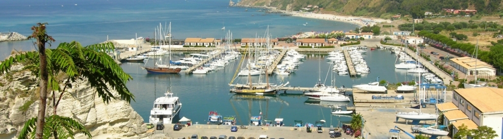 Tropea, il porto (Luca Galli)  [flickr.com]  CC BY 
Infos zur Lizenz unter 'Bildquellennachweis'