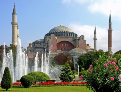 Turkey-3019 - Hagia Sophia (Dennis Jarvis)  [flickr.com]  CC BY-SA 
Infos zur Lizenz unter 'Bildquellennachweis'