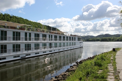 Uniworld River Cruises River Beatrice in Passau Germany (Gary Bembridge)  [flickr.com]  CC BY 
Infos zur Lizenz unter 'Bildquellennachweis'