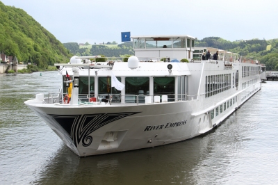 Uniworld River Cruises River Beatrice in Passau Germany (Gary Bembridge)  [flickr.com]  CC BY 
Infos zur Lizenz unter 'Bildquellennachweis'