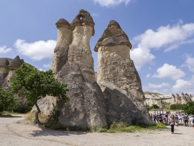 Valle de las Chimeneas de Hadas, Capadocia, Turquía (Edgardo W. Olivera)  [flickr.com]  CC BY 
Infos zur Lizenz unter 'Bildquellennachweis'