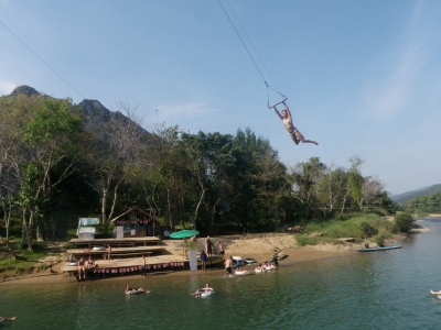 Vang Vieng, Laos (Tom Bishop)  [flickr.com]  CC BY 
Infos zur Lizenz unter 'Bildquellennachweis'