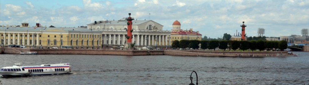 Vasilievsky Island, St. Petersburg (Larry Koester)  [flickr.com]  CC BY 
Infos zur Lizenz unter 'Bildquellennachweis'