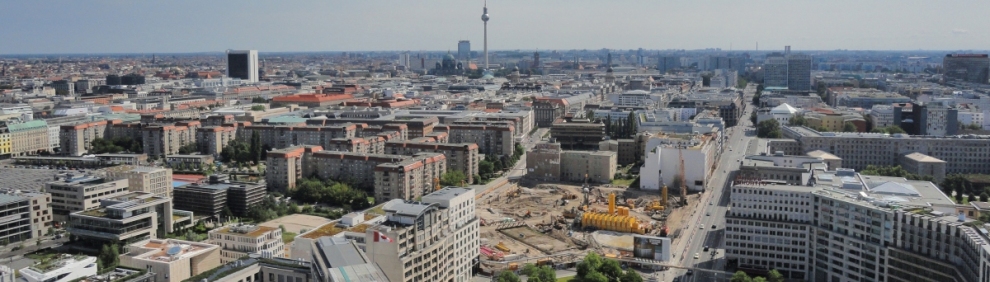 View from the Sonycentre, Berlin, Germany (Berit Watkin)  [flickr.com]  CC BY 
Infos zur Lizenz unter 'Bildquellennachweis'