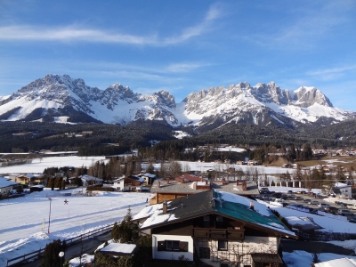 View of the Wilder Kaiser from our hotel in Going (Dave Lonsdale)  [flickr.com]  CC BY 
Infos zur Lizenz unter 'Bildquellennachweis'