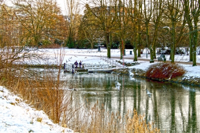 Winter in the city (Maria  Eklind)  [flickr.com]  CC BY-SA 
Infos zur Lizenz unter 'Bildquellennachweis'
